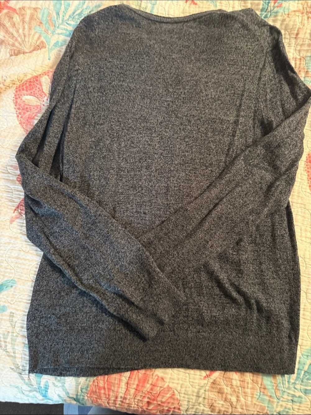 Banana Republic Men's Heather Dark Gray V-Neck Sweater
